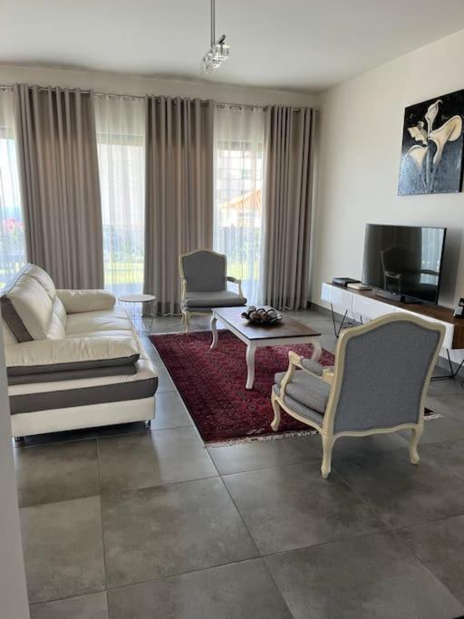Moradia Com Piscina No Canico Kültér fotó